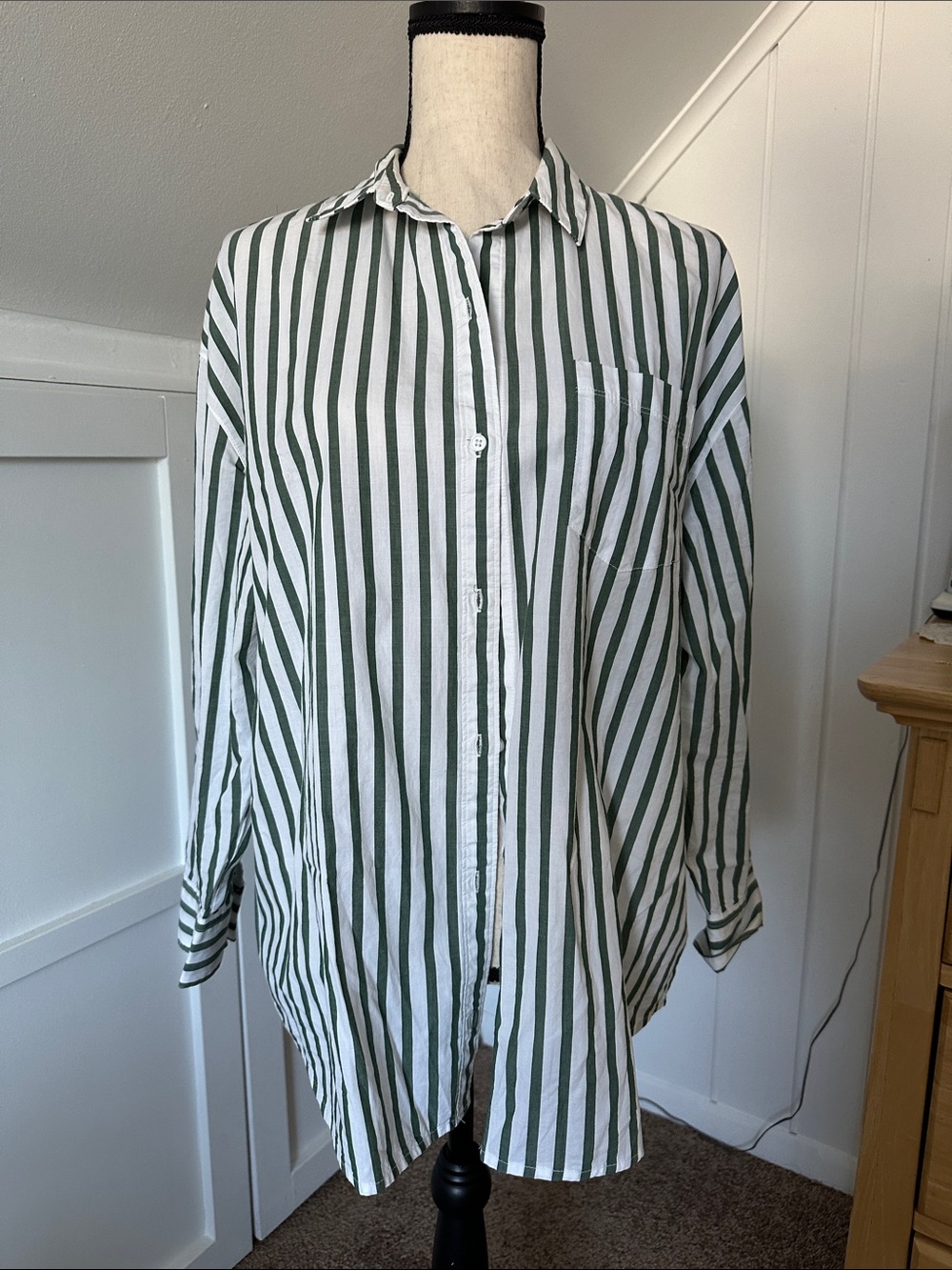 Old Navy Green and White Vertical Stripe Button-Down Shirt